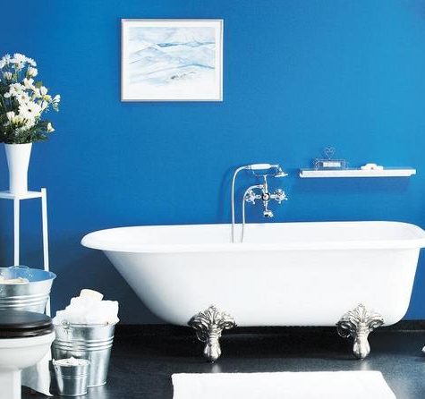 Глянцевая или матовая краска для ванной: что выбрать?